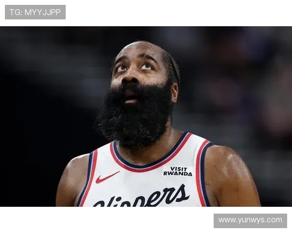 哈登半场表现低迷仅得11分负值惨淡球队遭遇重创